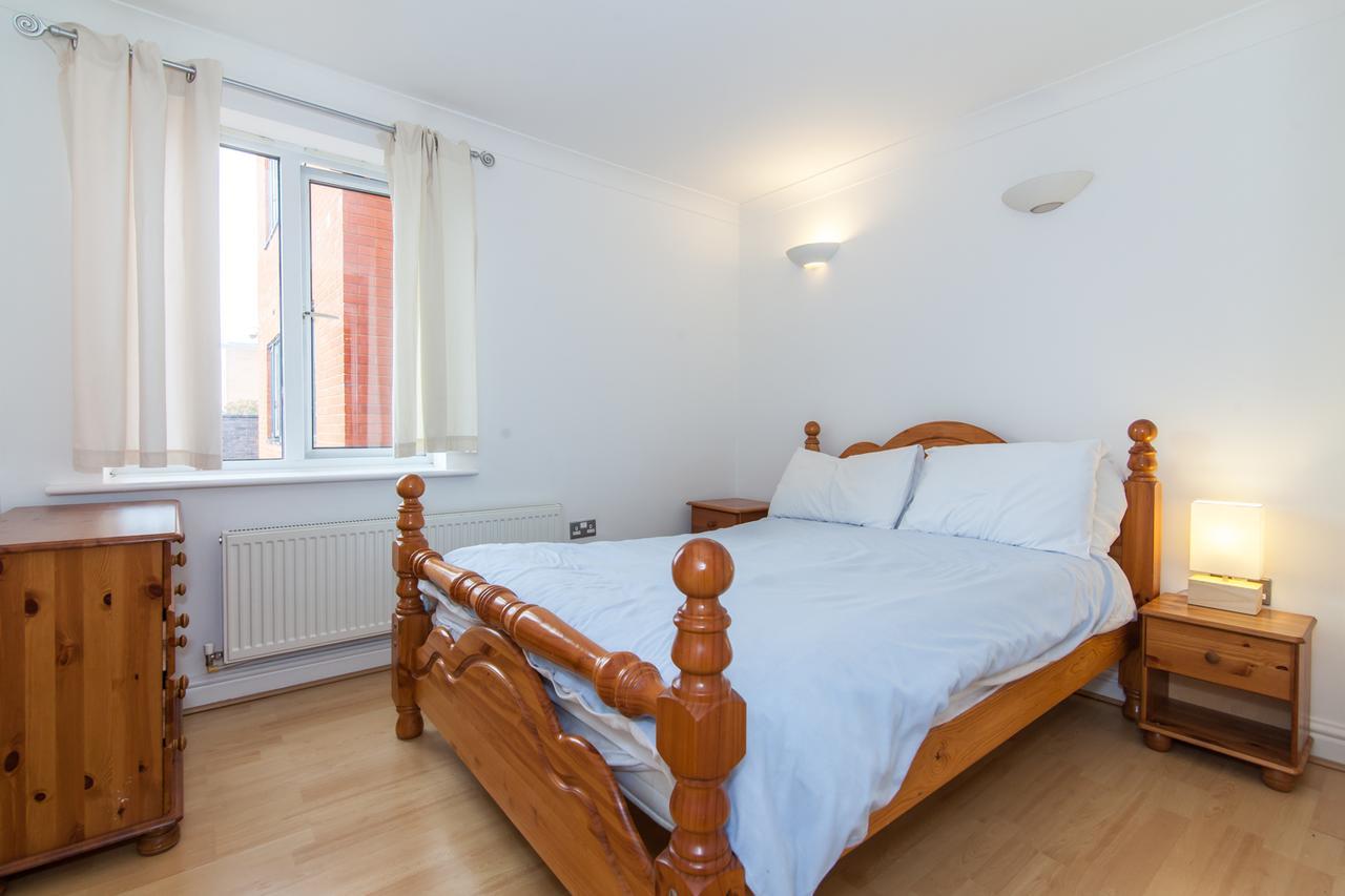 Rest & Recharge - Birley View Apartment Manchester Bagian luar foto